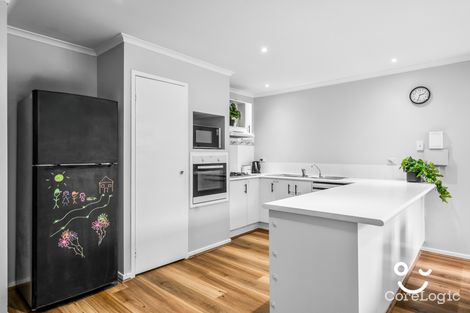 Property photo of 17 Herriott Crescent Horsley NSW 2530