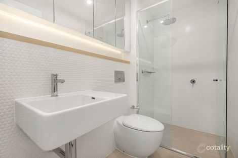 Property photo of 211/7 Nepean Highway Elsternwick VIC 3185