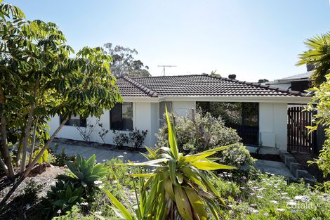 Property photo of 4 Dromana Place Craigie WA 6025