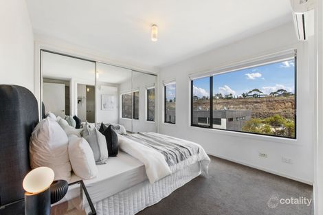 Property photo of 18 Grandvalley Drive Keilor East VIC 3033