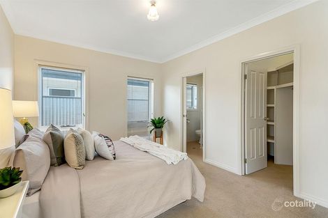 8 Dalkeith Ave, Morphett Vale, SA 5162