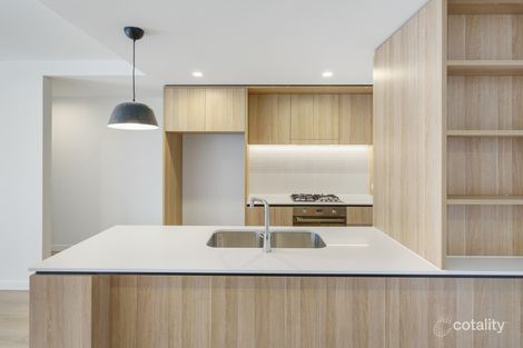Property photo of 10-11/186 Clarence Road Indooroopilly QLD 4068
