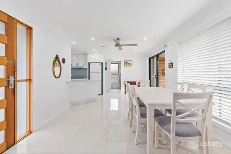 Property photo of 16B Kalulah Avenue Gorokan NSW 2263