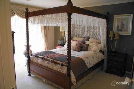 Property photo of 11 Ormiston Place Narre Warren South VIC 3805