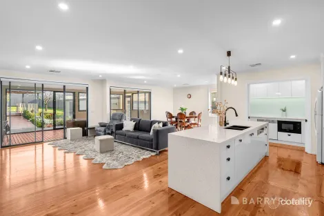 3 Lawley St, Reservoir, VIC 3073