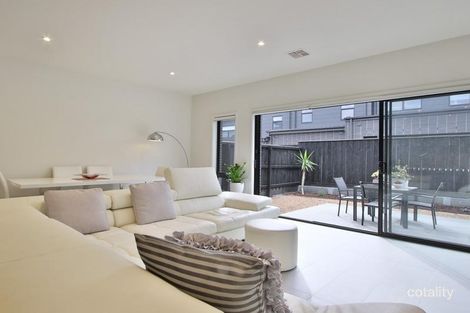 Property photo of 64 Stables Circuit Doncaster VIC 3108