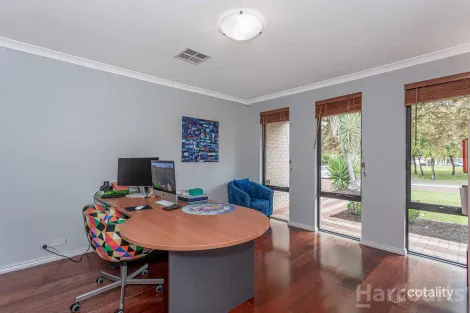 Property photo of 21 Octagon Gardens Aveley WA 6069
