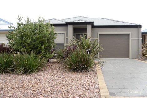 7 Belmont Ave, Encounter Bay, SA 5211