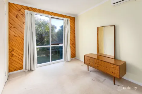 Property photo of 12 Glenone Avenue Dromana VIC 3936