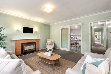 Property photo of 43 Greenways Road Glen Waverley VIC 3150