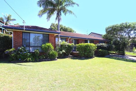 11 Nardie St, Sapphire Beach, NSW 2450