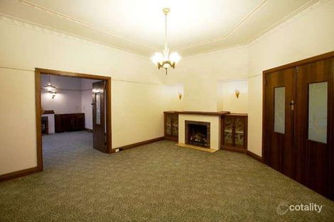 Property photo of 27 Peterleigh Grove Essendon VIC 3040