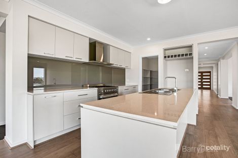 Property photo of 20 Warwick Way Drouin VIC 3818