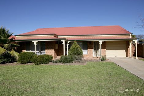 Property photo of 4 Nardoo Street Glenfield Park NSW 2650