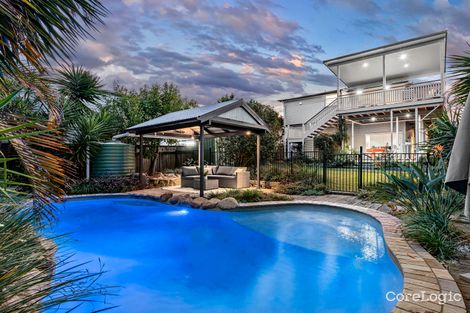 22 Nicholson St, Greenslopes, QLD 4120