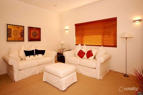 Property photo of 33 Hinkler Loop Maylands WA 6051