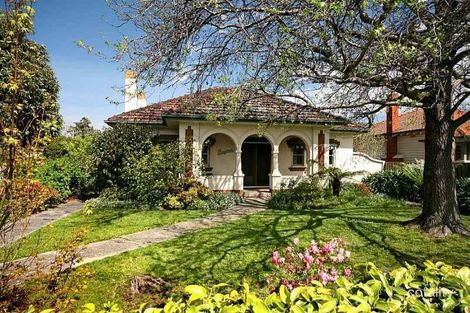 46 Kangaroo Rd, Murrumbeena, VIC 3163