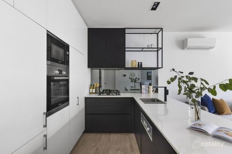 Property photo of 4/28 Auburn Grove Hawthorn East VIC 3123