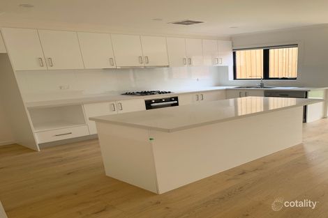Property photo of 4A Sylvanwood Crescent Narre Warren VIC 3805