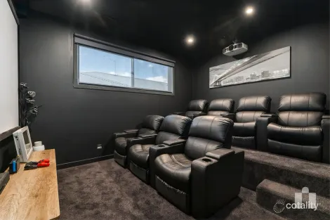 Property photo of 34 Elderfield Circuit Doreen VIC 3754