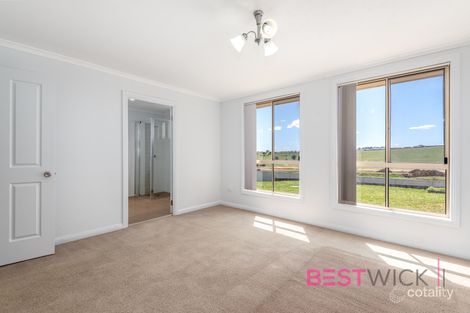 Property photo of 22 Emerald Drive Kelso NSW 2795