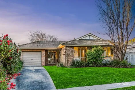 Property photo of 20 Warrawong Drive Berwick VIC 3806