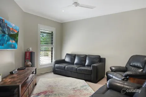 Property photo of 30 Jillaroo Close Benaraby QLD 4680