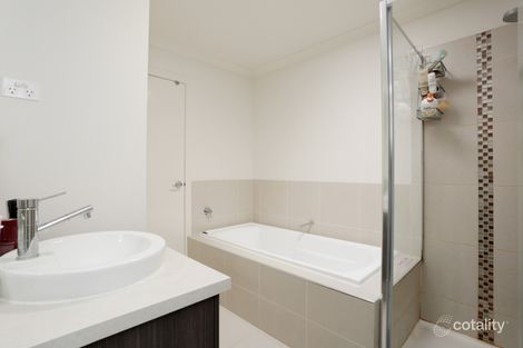Property photo of 8 Valiant Walk Williams Landing VIC 3027