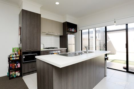 Property photo of 8 Valiant Walk Williams Landing VIC 3027