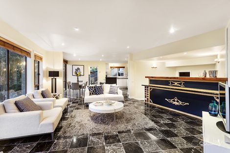Property photo of 33 Lawanna Drive Templestowe VIC 3106