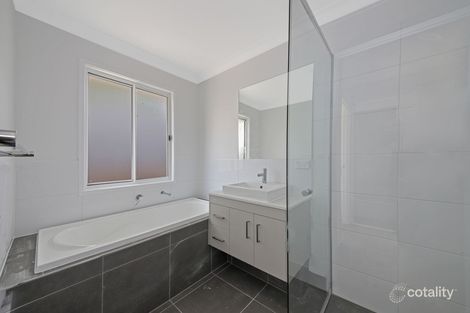 51 Avonmore St, Edens Landing, QLD 4207