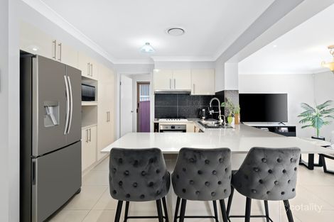 Property photo of 14 Hemsworth Avenue Middleton Grange NSW 2171