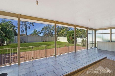 Property photo of 17 Bensley Close Lake Haven NSW 2263