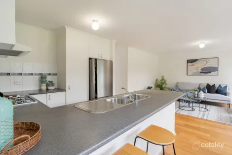 Property photo of 29 Chelsworth Loop Craigieburn VIC 3064