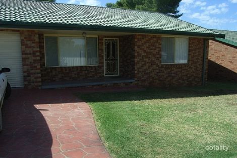 2/119 Victoria St, Parkes, NSW 2870