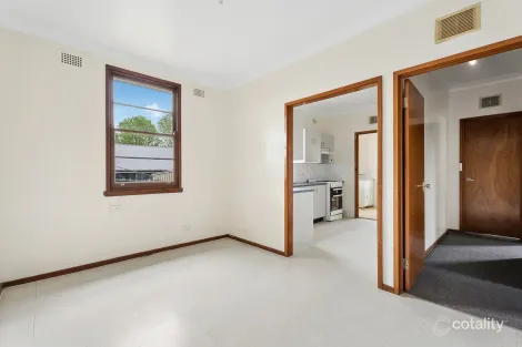 Property photo of 1 Burrawong Crescent Elderslie NSW 2570