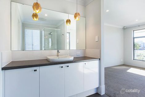 Property photo of 3 Horsenall Close Ellenbrook WA 6069