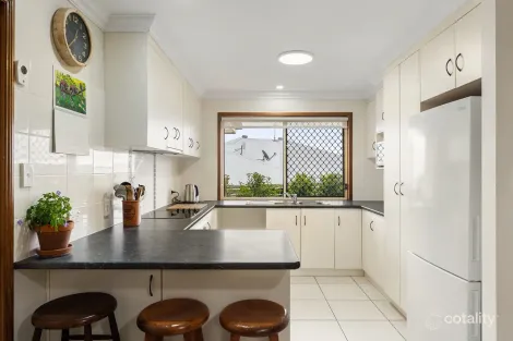 Property photo of 24 Naomi Drive Crows Nest QLD 4355