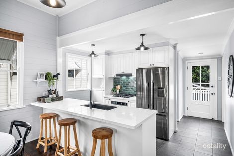 Property photo of 32 Barnham Street Wynnum QLD 4178