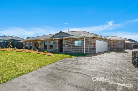 1/52 Peacehaven Way, Sussex Inlet, NSW 2540