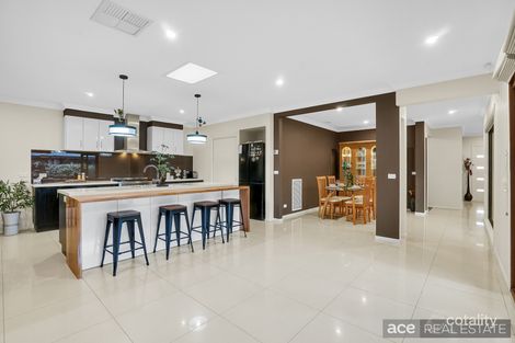 Property photo of 25 Ashbury Grove Hillside VIC 3037