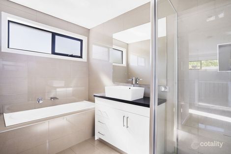 Property photo of 2/12 Moore Avenue Croydon VIC 3136