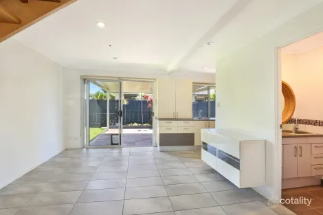 Property photo of 4/9 Carrothool Place Mooloolaba QLD 4557
