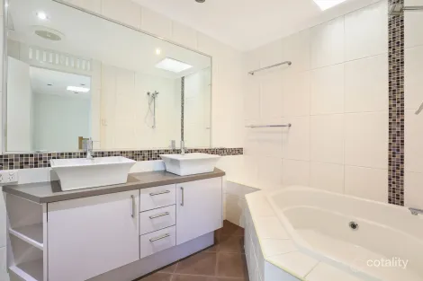 Property photo of 4/9 Carrothool Place Mooloolaba QLD 4557