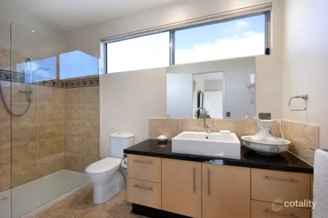 Property photo of 14 Edward Street Castlemaine VIC 3450