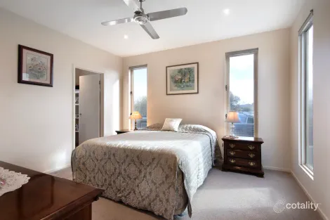 Property photo of 14 Edward Street Castlemaine VIC 3450