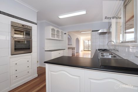 Property photo of 15 Taylor Drive Gladstone Park VIC 3043