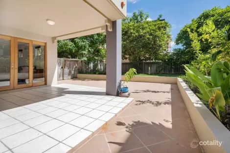 Property photo of 2/19 Britannia Avenue Broadbeach QLD 4218