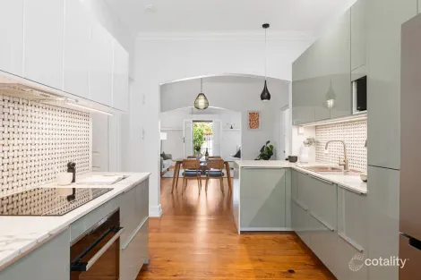 Property photo of 21 Elm Street Wynnum QLD 4178