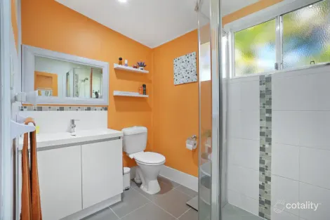 Property photo of 37 Helen Crescent Wurdong Heights QLD 4680